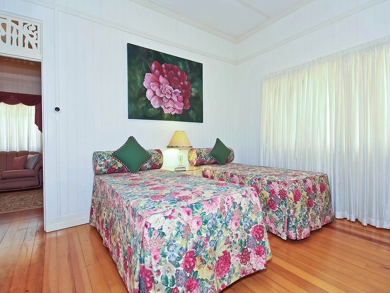 7 Dorothy Street, Camp Hill QLD 4152