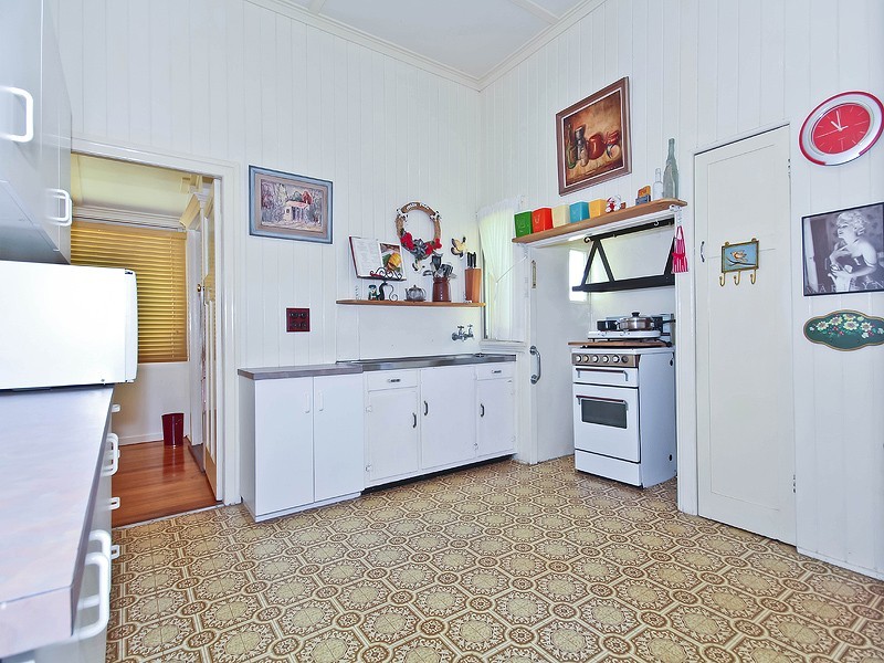 7 Dorothy Street, Camp Hill QLD 4152