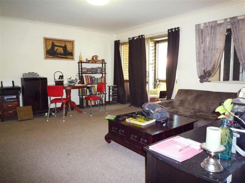 2/19 Woodhill Avenue, Coorparoo QLD 4151