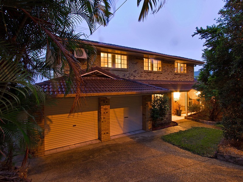 147 Scrub Road, Carindale QLD 4152