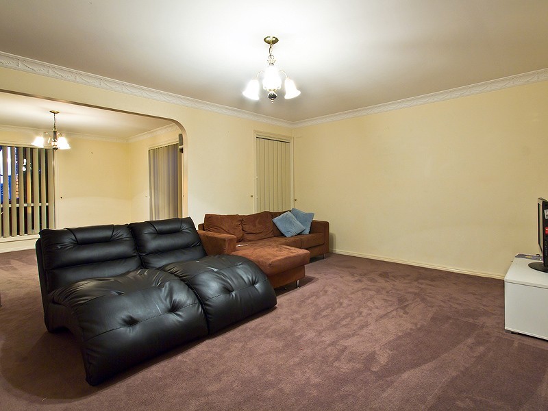 147 Scrub Road, Carindale QLD 4152