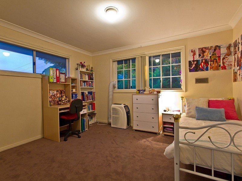 147 Scrub Road, Carindale QLD 4152