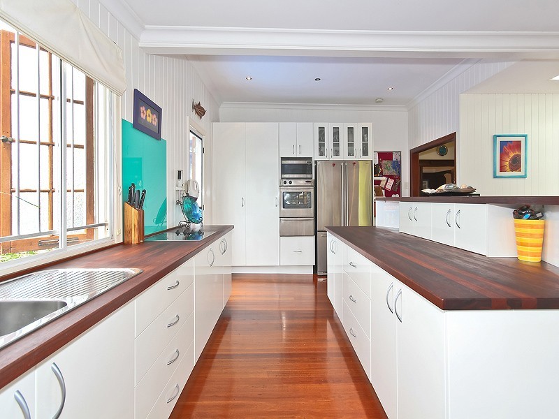 18 First Street, Camp Hill QLD 4152