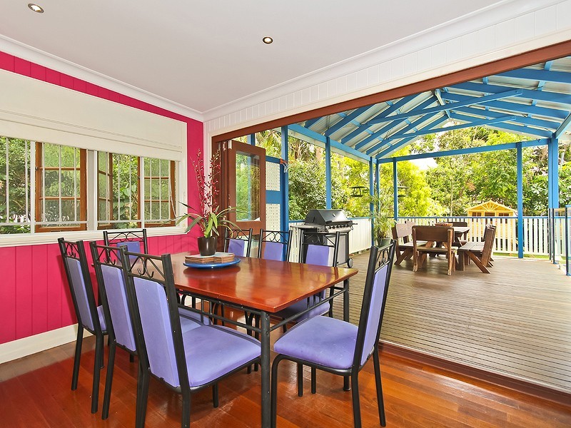 18 First Street, Camp Hill QLD 4152