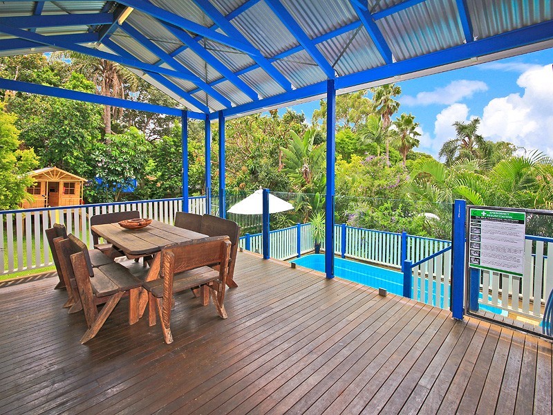 18 First Street, Camp Hill QLD 4152