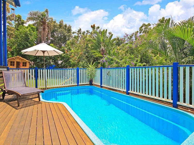 18 First Street, Camp Hill QLD 4152