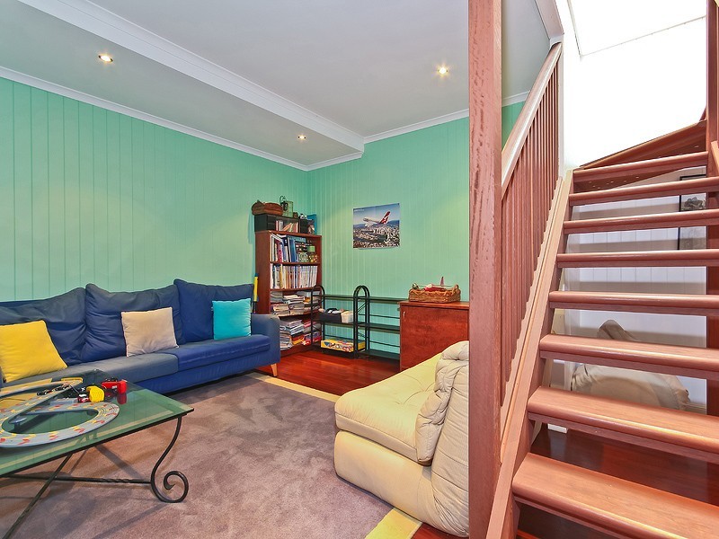 18 First Street, Camp Hill QLD 4152