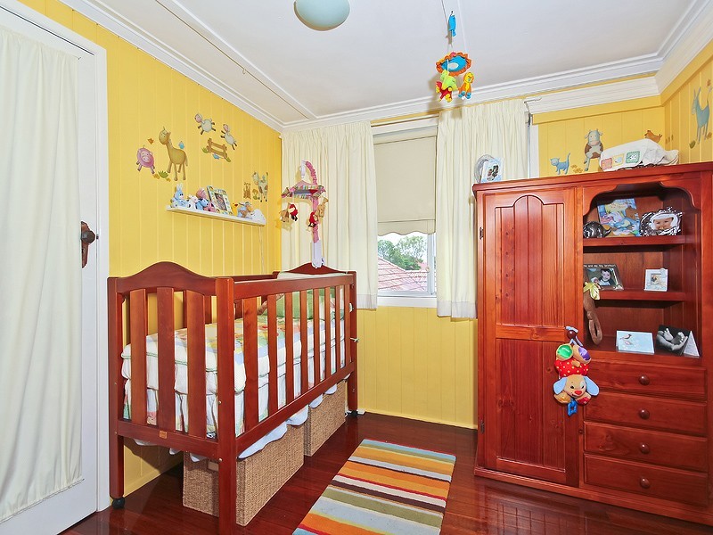 18 First Street, Camp Hill QLD 4152