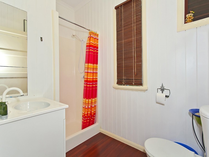 18 First Street, Camp Hill QLD 4152