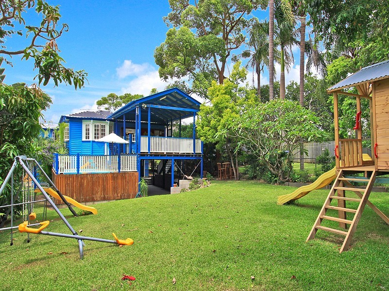 18 First Street, Camp Hill QLD 4152