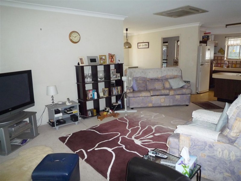 45 Bedivere Street, Carindale QLD 4152