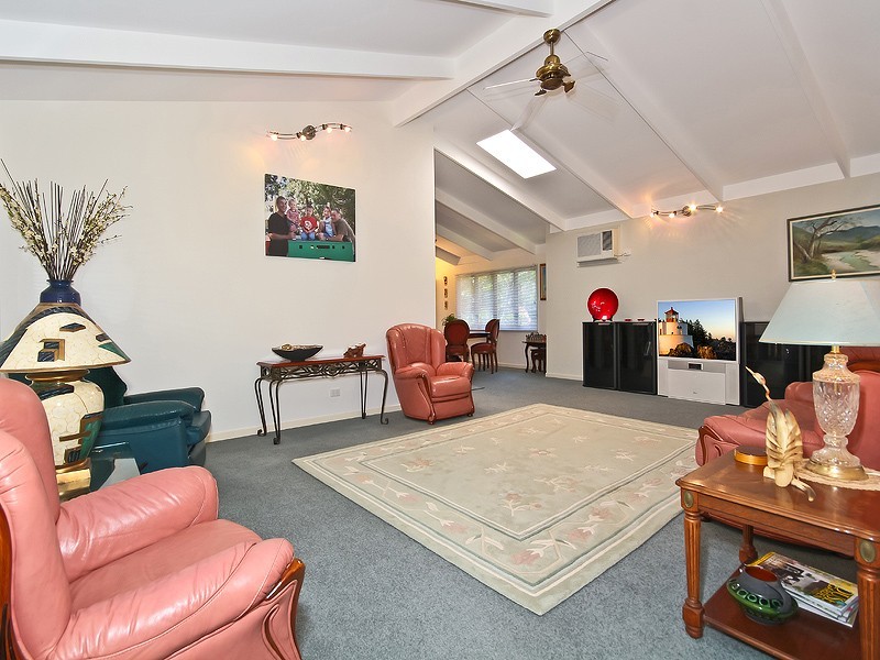 110 Indus Street, Camp Hill QLD 4152