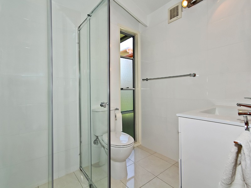 110 Indus Street, Camp Hill QLD 4152