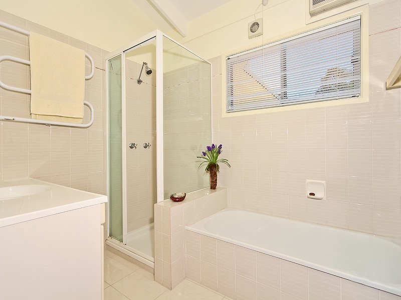 110 Indus Street, Camp Hill QLD 4152