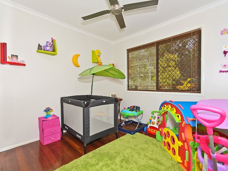 84 Summit Street, Sheldon QLD 4157