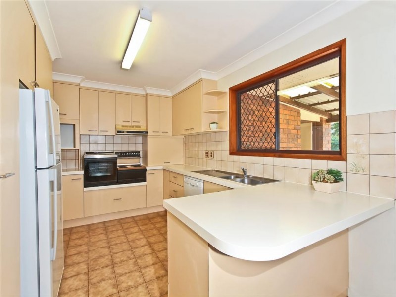 10 Kildare Street, Carina Heights QLD 4152