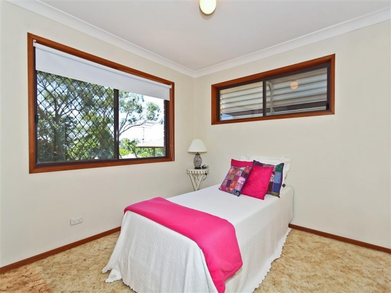 10 Kildare Street, Carina Heights QLD 4152