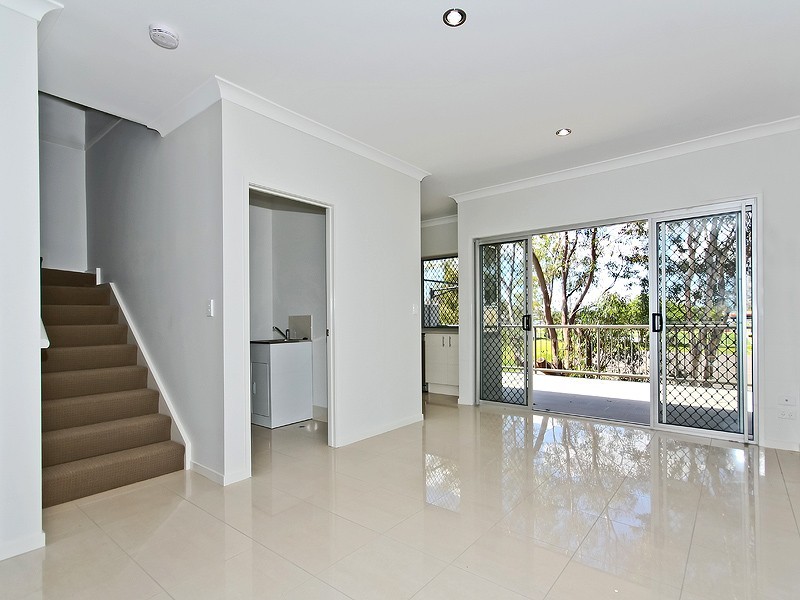 9 Adelaide Street, Carina QLD 4152