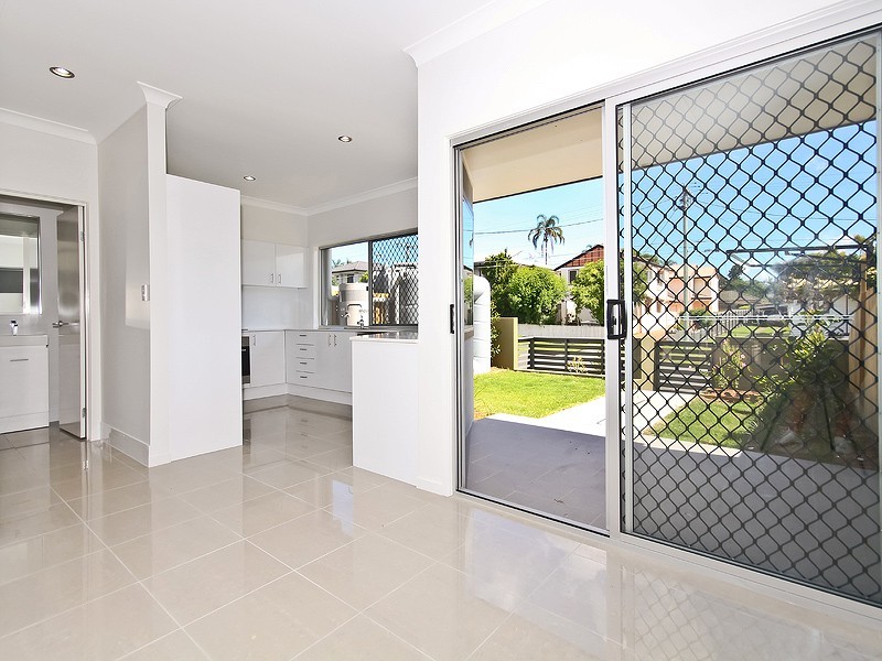 9 Adelaide Street, Carina QLD 4152