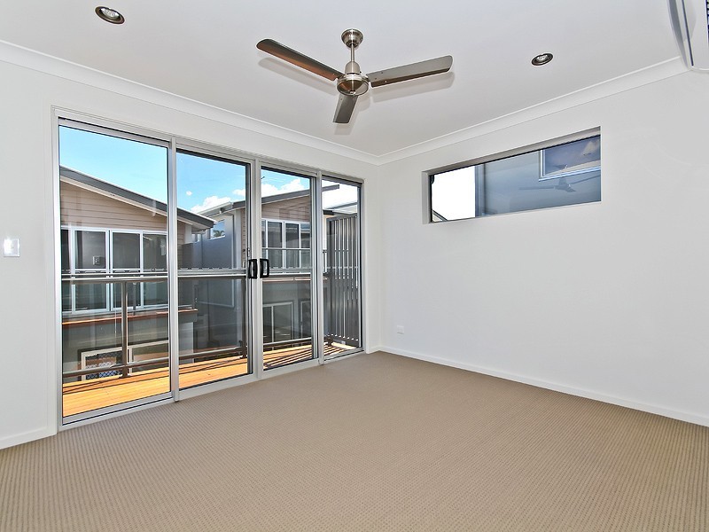 9 Adelaide Street, Carina QLD 4152