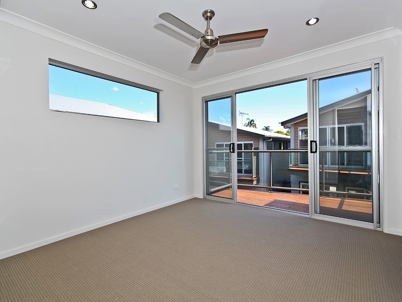 9 Adelaide Street, Carina QLD 4152