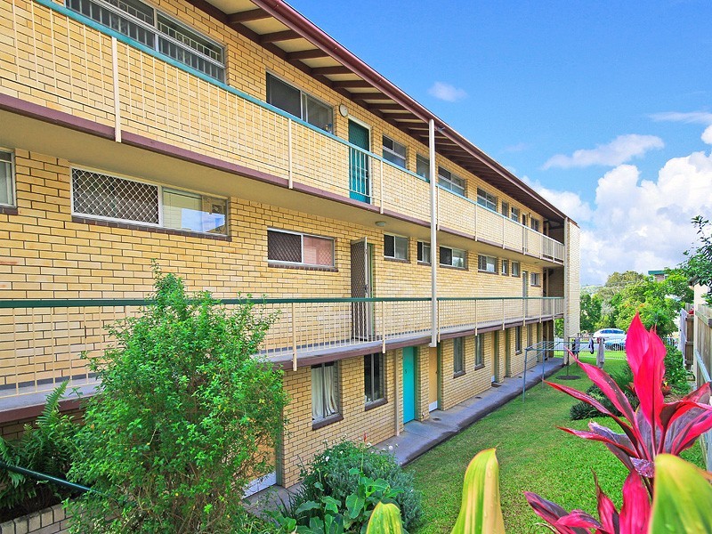 2/19 Woodhill Avenue, Camp Hill QLD 4152