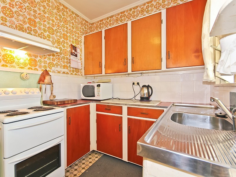 81 Kennington Road, Camp Hill QLD 4152