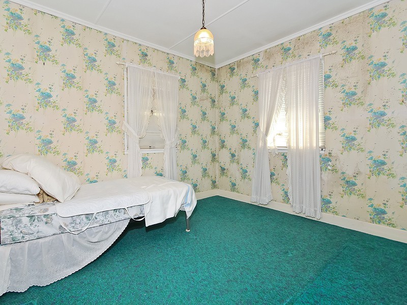 81 Kennington Road, Camp Hill QLD 4152