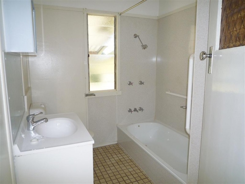 704 Cavendish Road, Holland Park QLD 4121