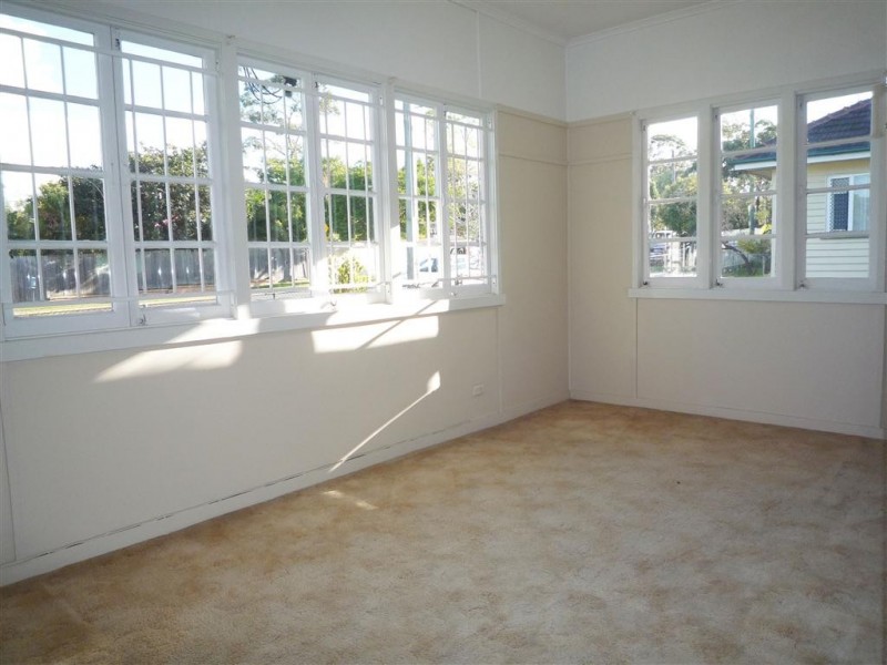 704 Cavendish Road, Holland Park QLD 4121