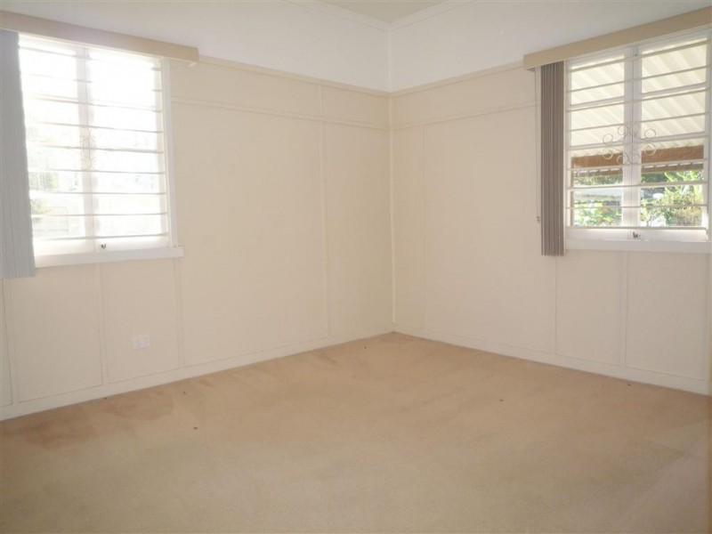 704 Cavendish Road, Holland Park QLD 4121