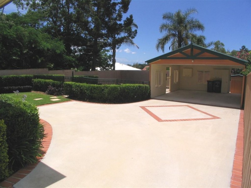 100 Sirius Street, Coorparoo QLD 4151