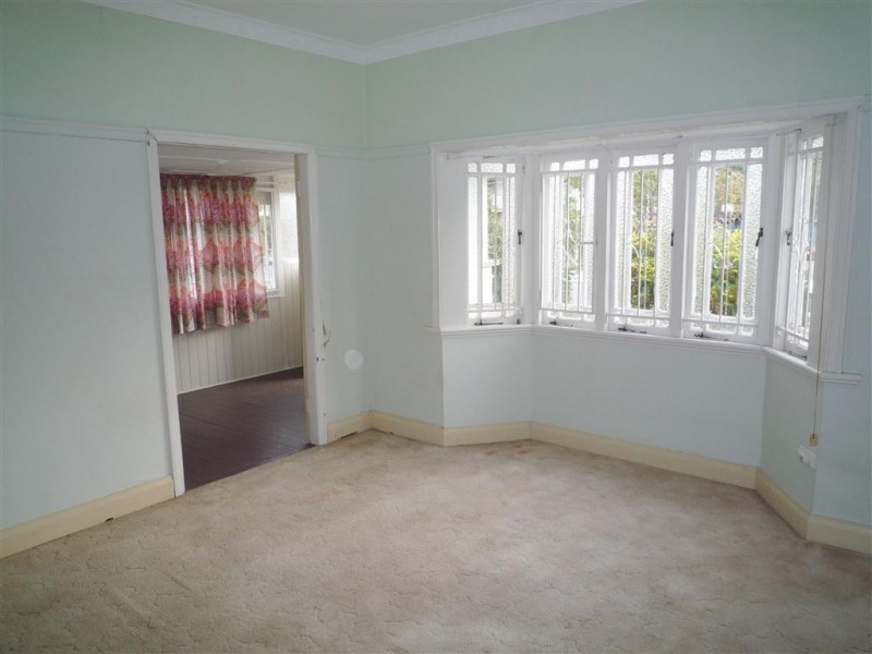 6 Ashton Street, Camp Hill QLD 4152