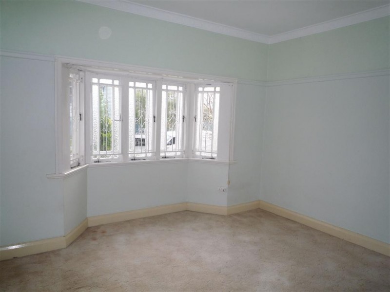 6 Ashton Street, Camp Hill QLD 4152