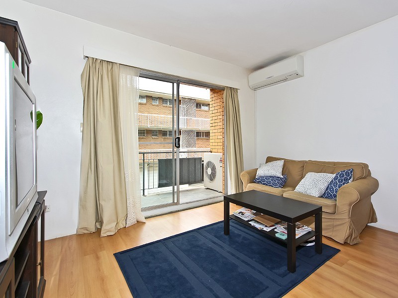 3/246 Cavendish Road, Coorparoo QLD 4151
