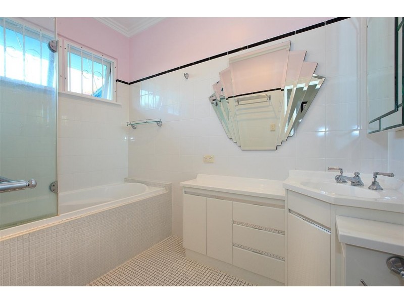 50 Edencourt Street, Camp Hill QLD 4152