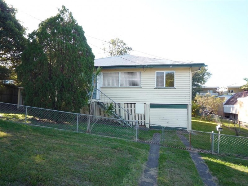 10 Third Street, Camp Hill QLD 4152