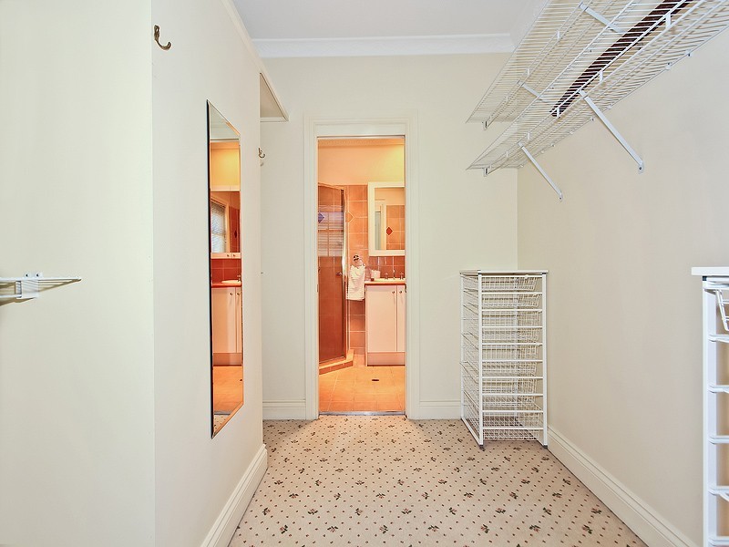 100 Sirius Street, Coorparoo QLD 4151