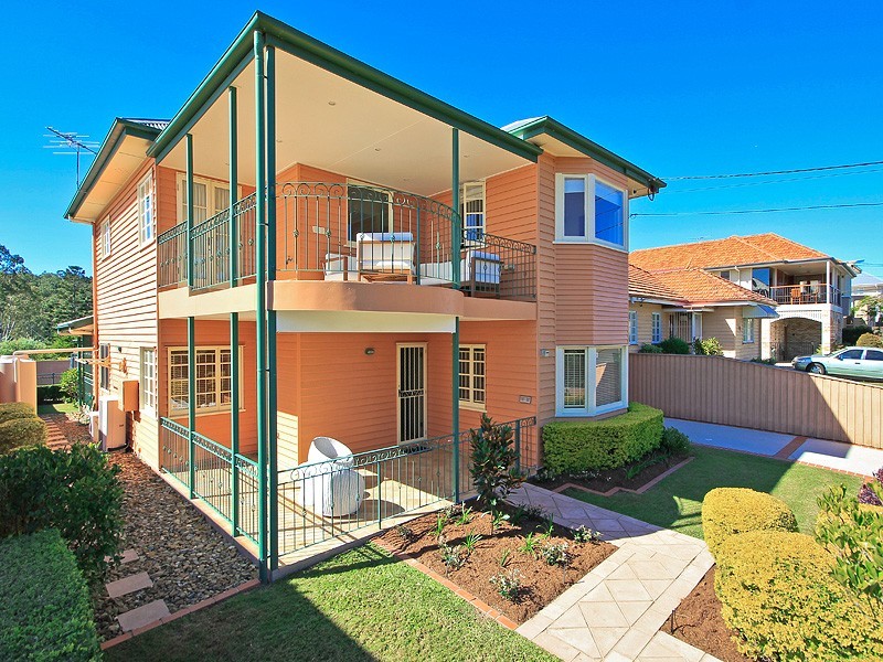 100 Sirius Street, Coorparoo QLD 4151