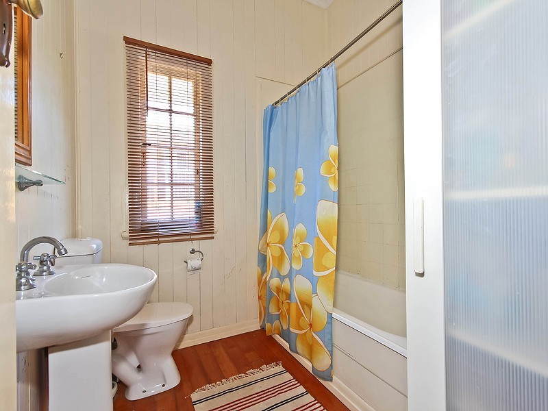 564 Old Cleveland Road, Camp Hill QLD 4152