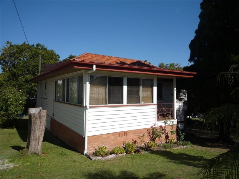 9 Brisbane Avenue, Camp Hill QLD 4152