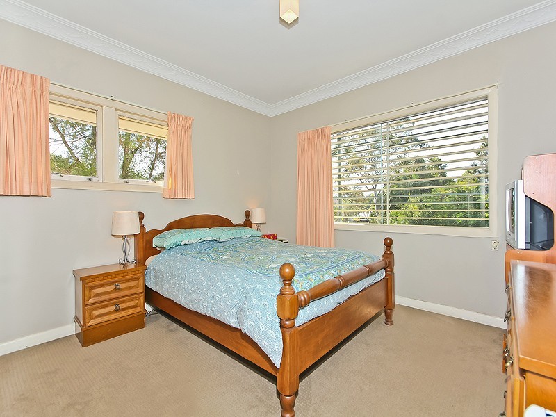 39 Bonneville Street, Holland Park West QLD 4121