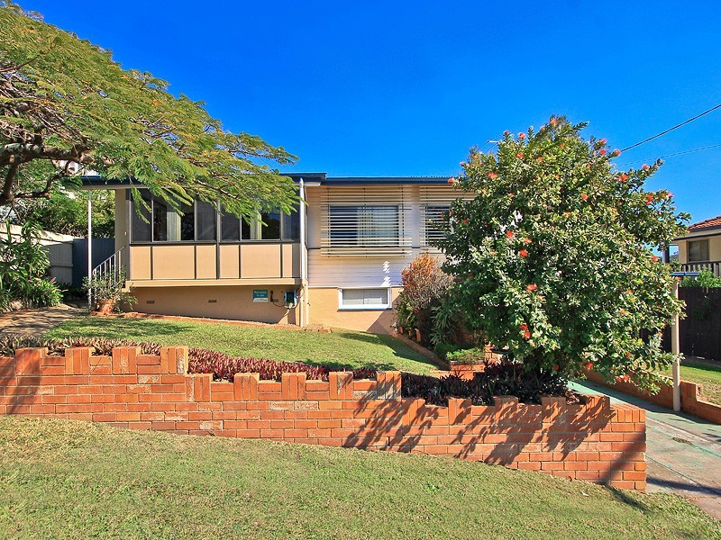 39 Bonneville Street, Holland Park West QLD 4121