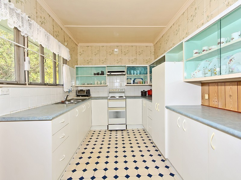 11 Risley Street, Carina QLD 4152