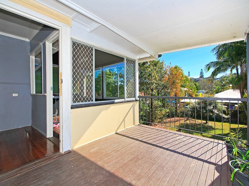 140 Macrossan Avenue, Norman Park QLD 4170