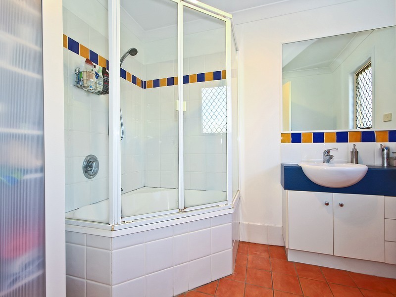4/53 Knowsley Street, Greenslopes QLD 4120
