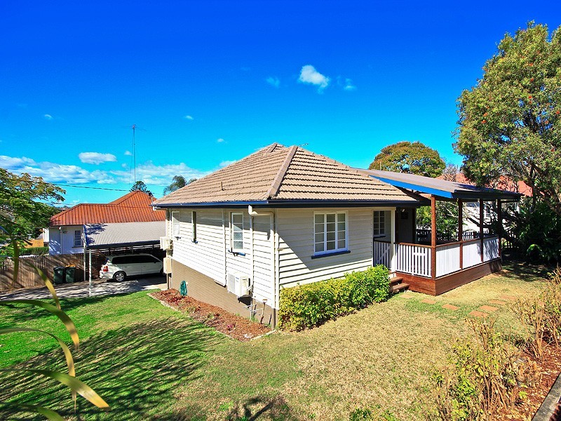 19 Kennington Road, Camp Hill QLD 4152