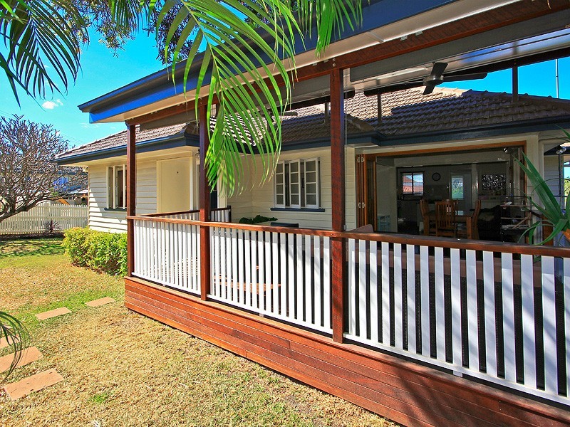 19 Kennington Road, Camp Hill QLD 4152
