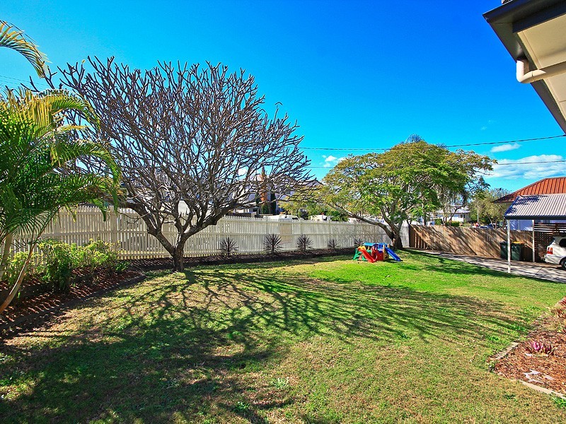 19 Kennington Road, Camp Hill QLD 4152