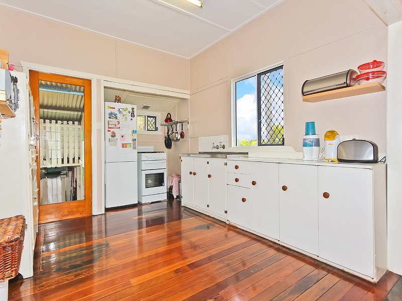 79 Kennington Road, Camp Hill QLD 4152